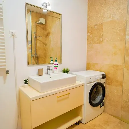 Luxury Park * 布加勒斯特