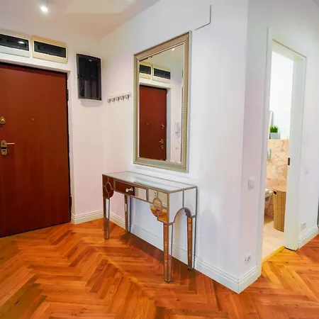Luxury Park Apartment