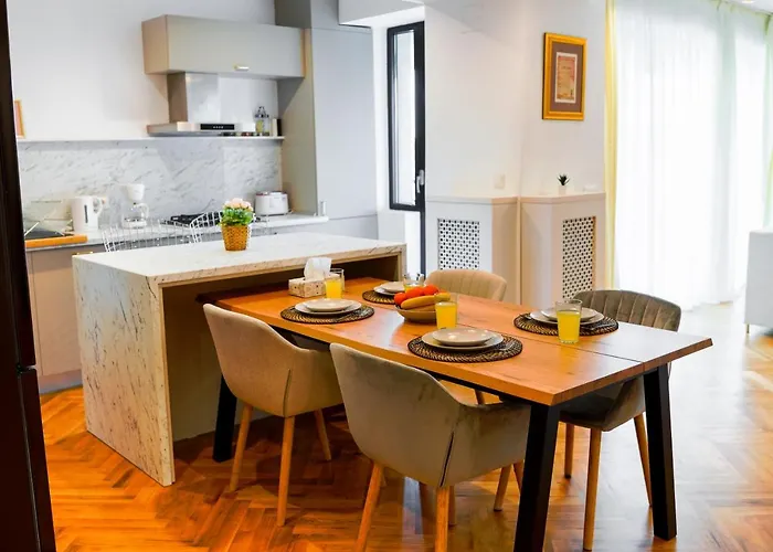 Luxury Park ブカレスト