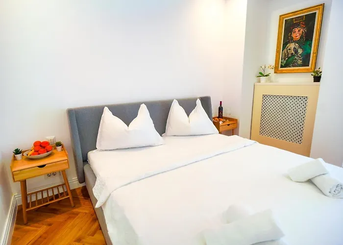 Luxury Park Apartman Bukarest