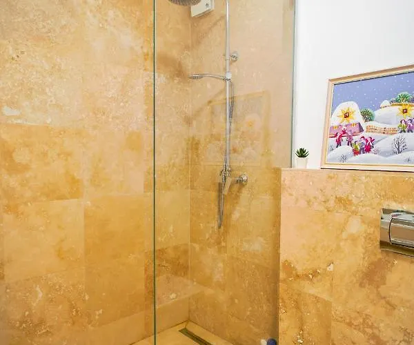 Luxury Park * Bukarest