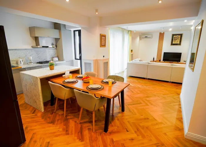 Luxury Park Apartman