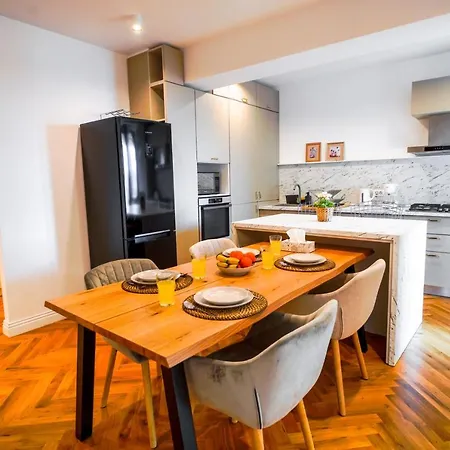 Luxury Park * Bukareszt